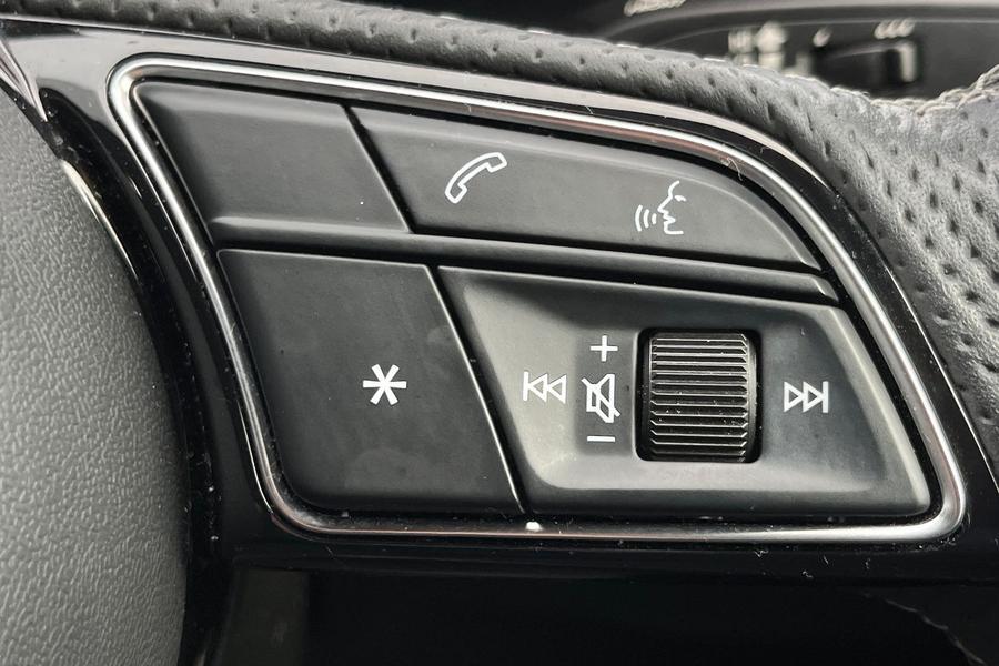 Audi A4 Photo autoimg-60e4ecc23b5d491d6b38fa481d17cb882cd25c9c.jpg