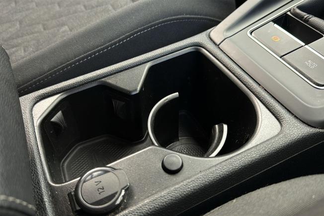 VOLKSWAGEN Golf Photo 24