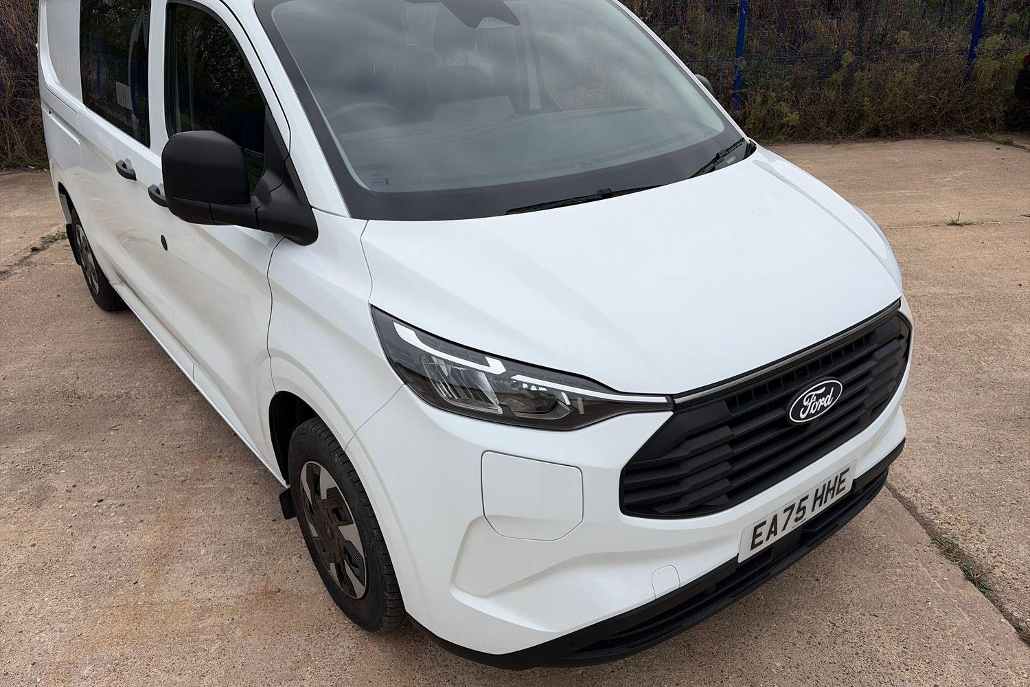 Ford TRANSIT CUSTOM Photo 26