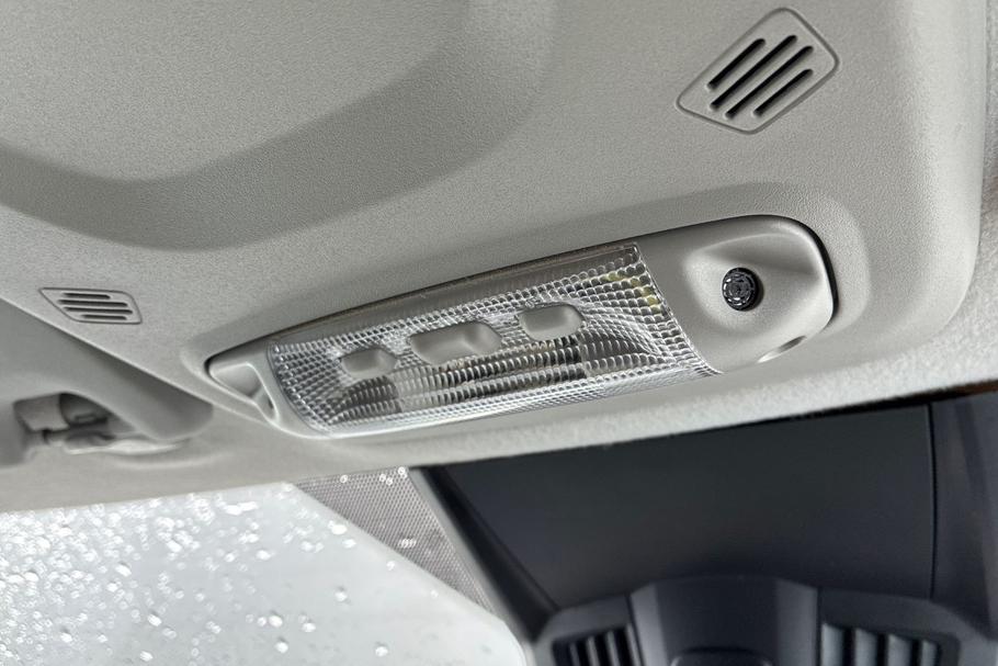 Used FORD TRANSIT CUSTOM SV71XDZ 32