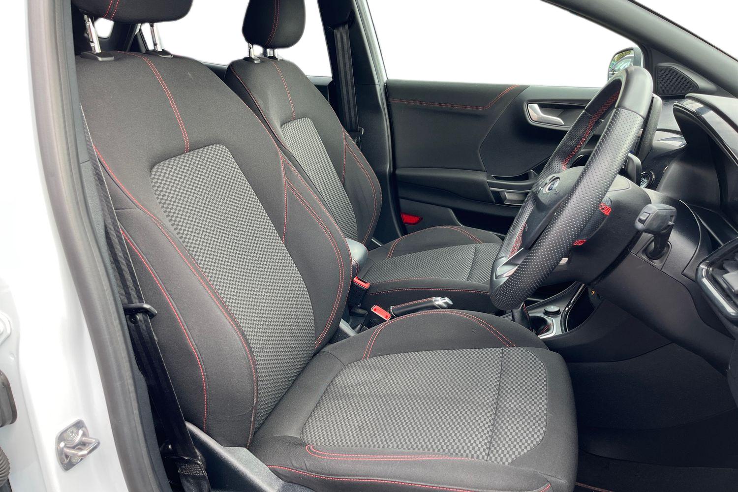 Ford PUMA Photo 8