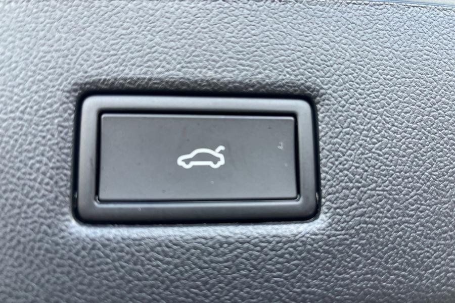 Ford Explorer Photo autoimg-60f441d6274b6abd434cc2f342ceee438323da86.jpg