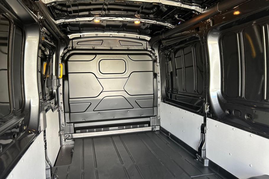 Used Ford E-TRANSIT 28