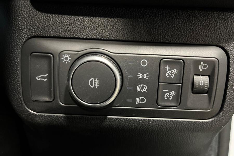 Ford Kuga Photo autoimg-60f5484f5cb51db39a16ce36cbd61c616ec1709f.jpg