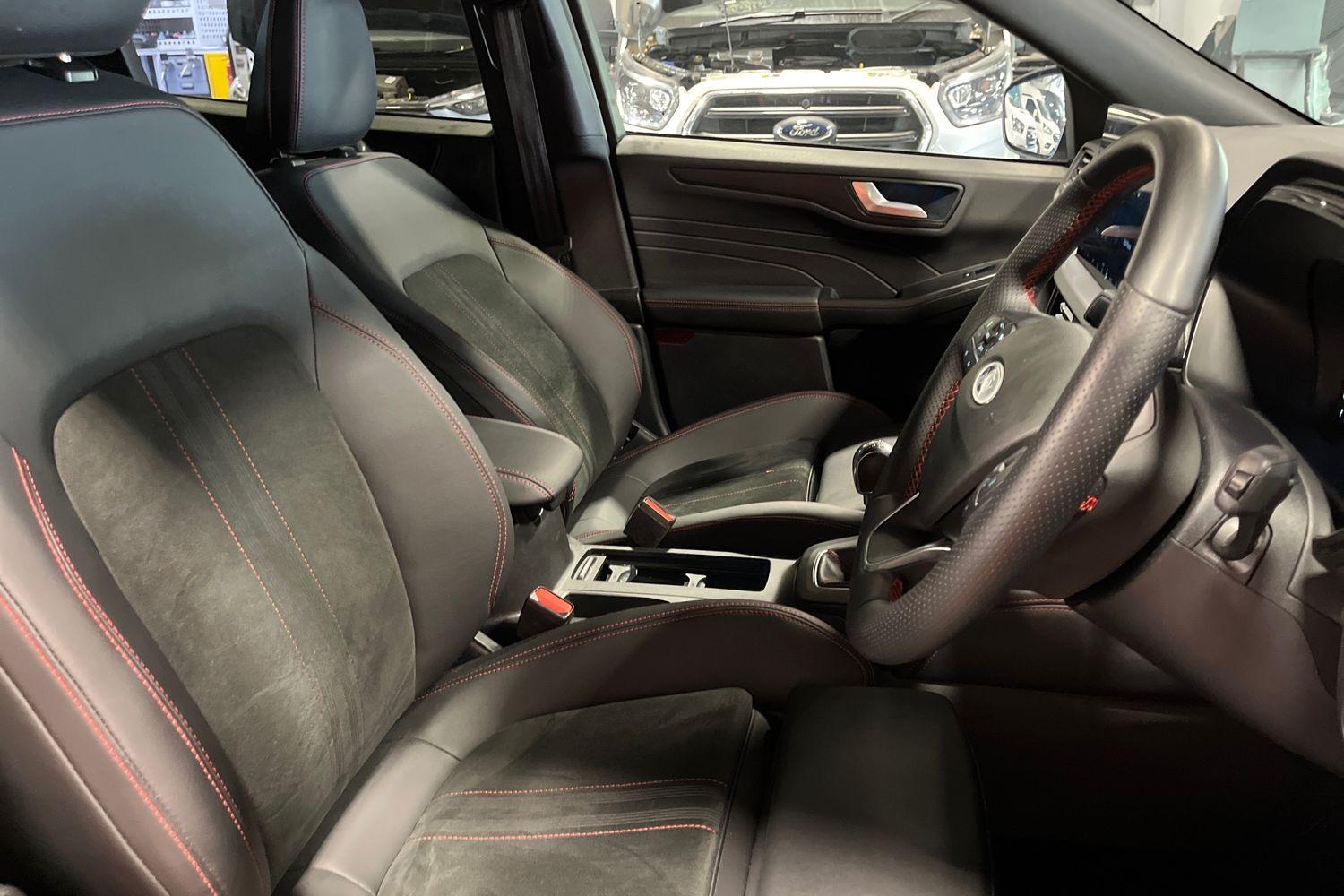 Ford KUGA Photo 16