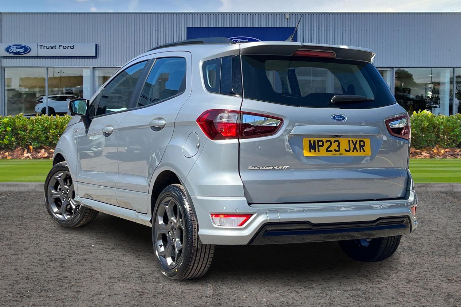 Ford EcoSport Photo 1