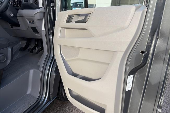 VOLKSWAGEN Crafter Photo 46