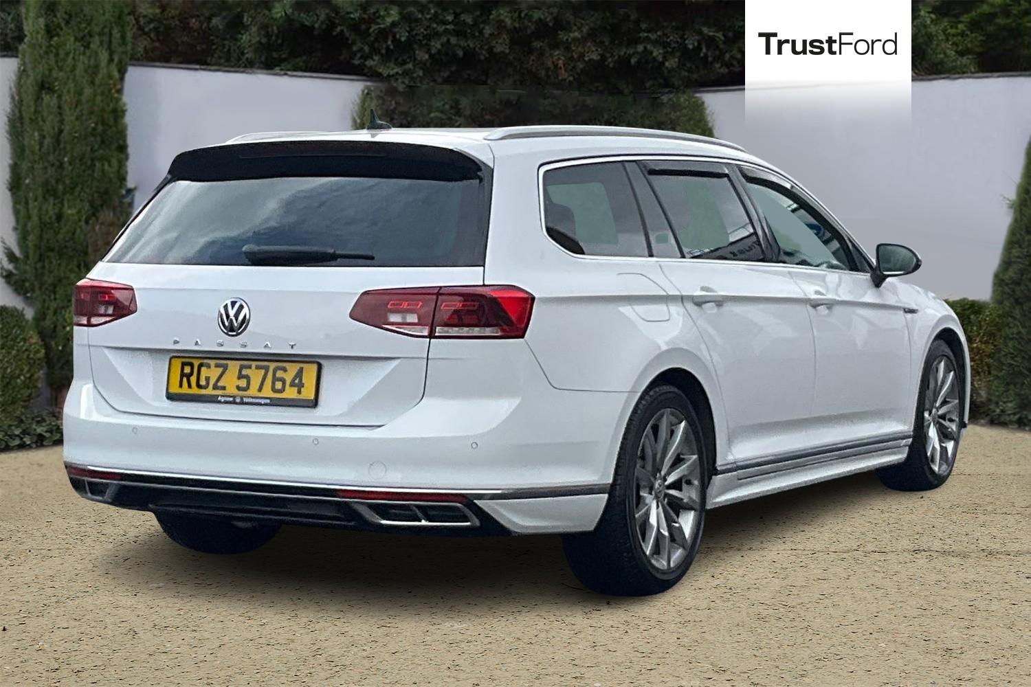 Volkswagen PASSAT Photo 3