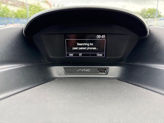 FORD Kuga Photo 14
