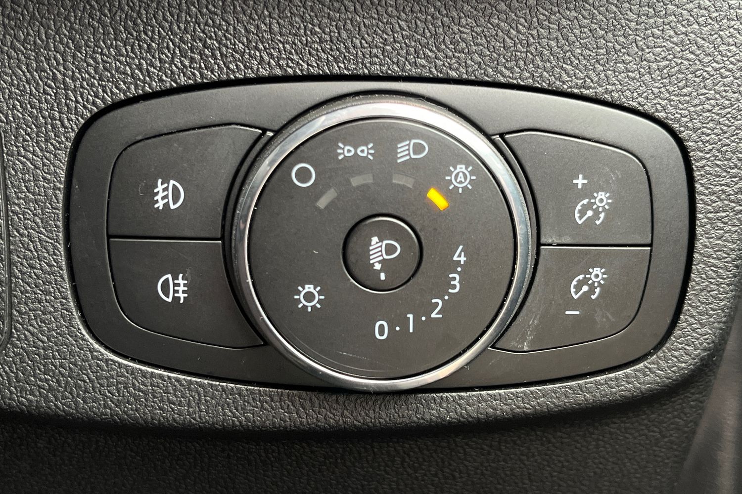 Ford FOCUS Photo 22