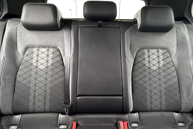 VOLKSWAGEN Golf Photo 40