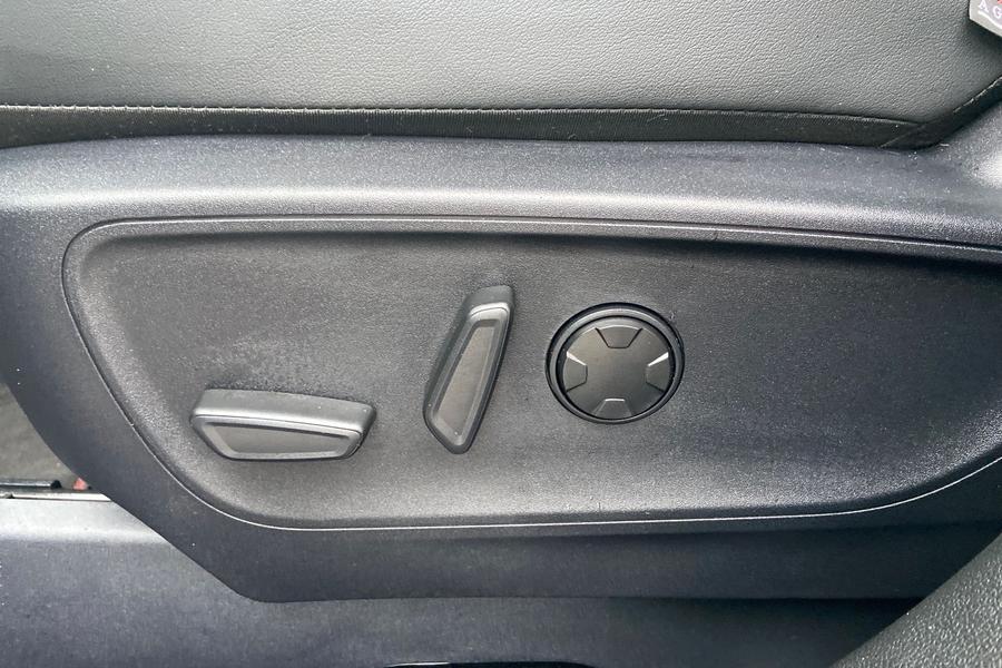 Ford Kuga Photo autoimg-610968d50e8843437078678a4382400889978e01.jpg