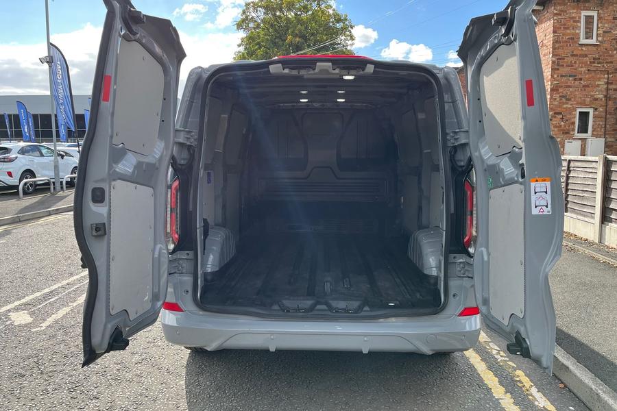 Ford TRANSIT CUSTOM Photo autoimg-610b8ab851ee75d6dcffcc2add8d6aba9cde2334.jpg
