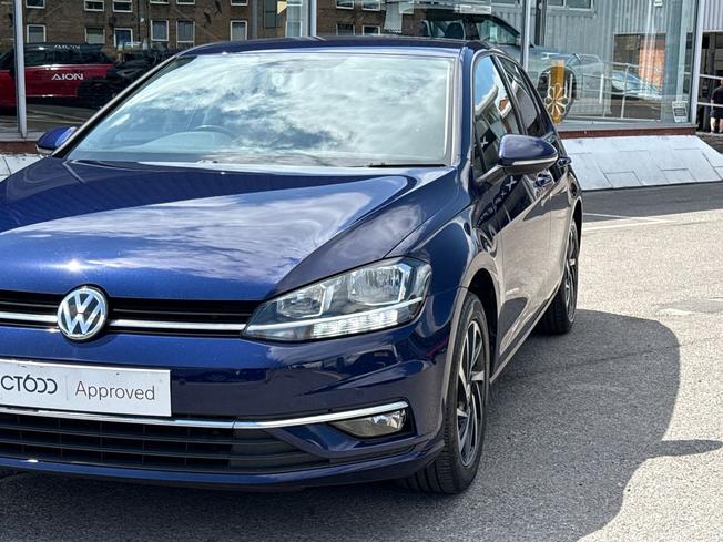 VOLKSWAGEN Golf Photo 27