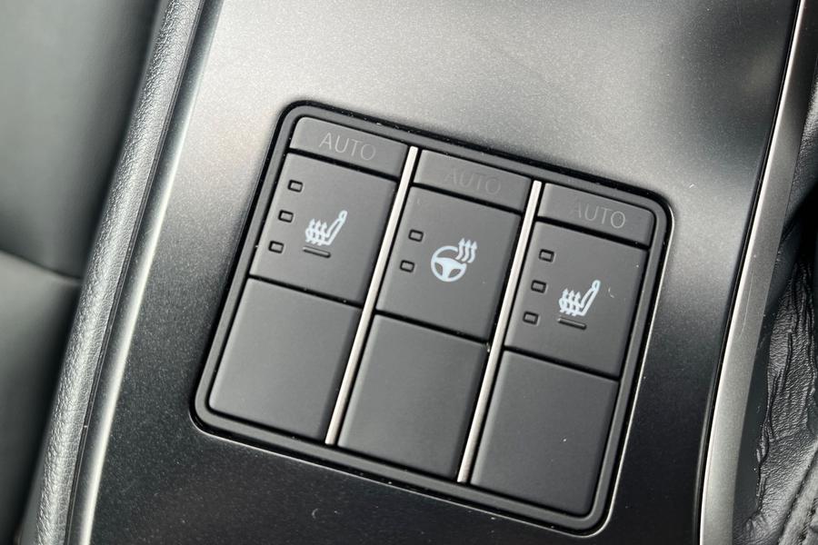 Lexus UX Photo autoimg-610e2f8cbb6fca22df2041bc077ae452d83852f1.jpg