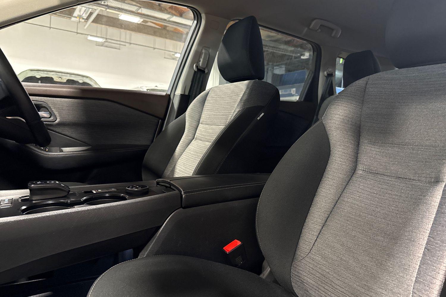 Nissan X-TRAIL Photo 18
