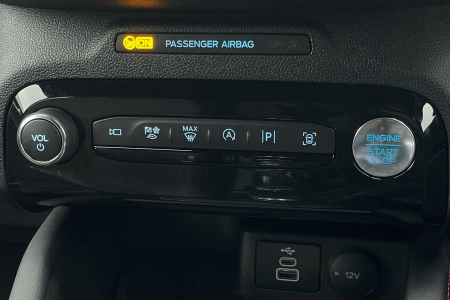 Ford Kuga Photo autoimg-6113380131a2c281bc40ae7082a160e24b12382b.jpg
