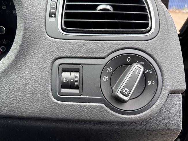 VOLKSWAGEN Polo Photo 26
