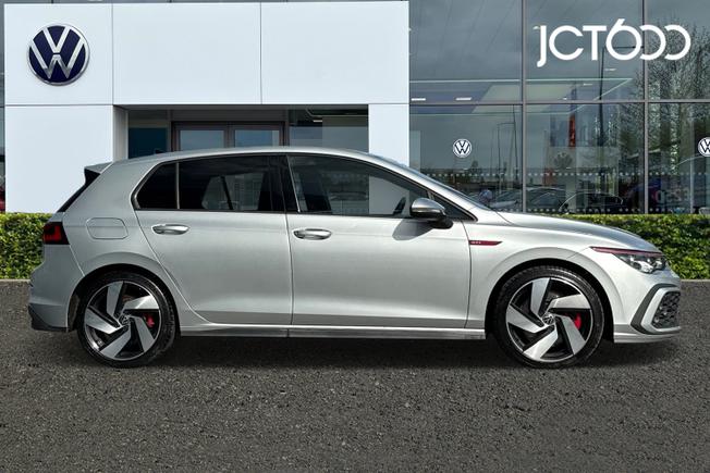 VOLKSWAGEN Golf Photo 4