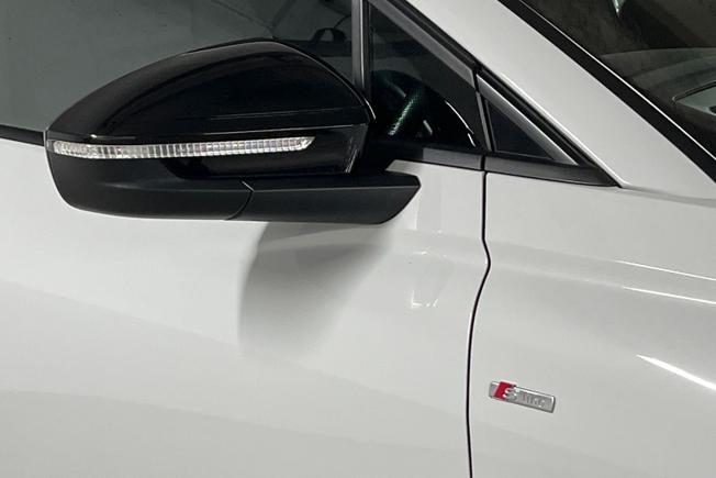 AUDI Q4 E-Tron Photo 20