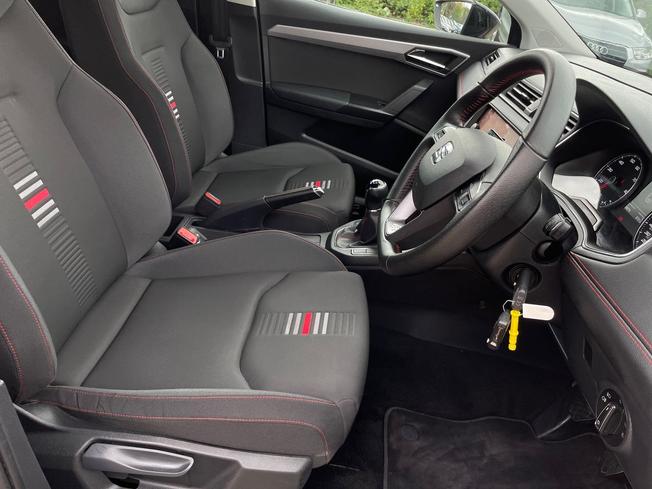 SEAT Ibiza Photo 29