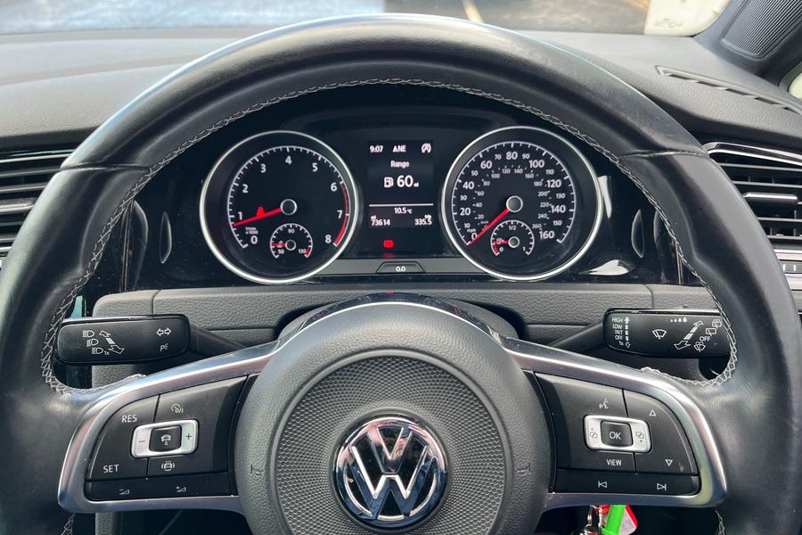 Volkswagen GOLF Photo autoimg-61229d4f0c21cb05b66caae83a9fb12c2df0482d.jpg
