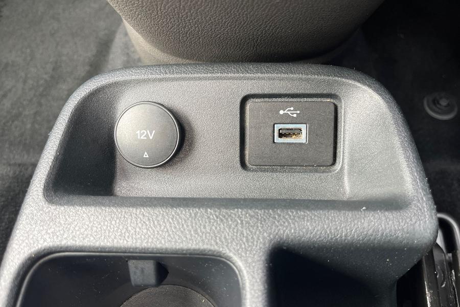 Ford TOURNEO CONNECT Photo autoimg-6124109cf3568a95b578bf9f57f5843c8393e989.jpg