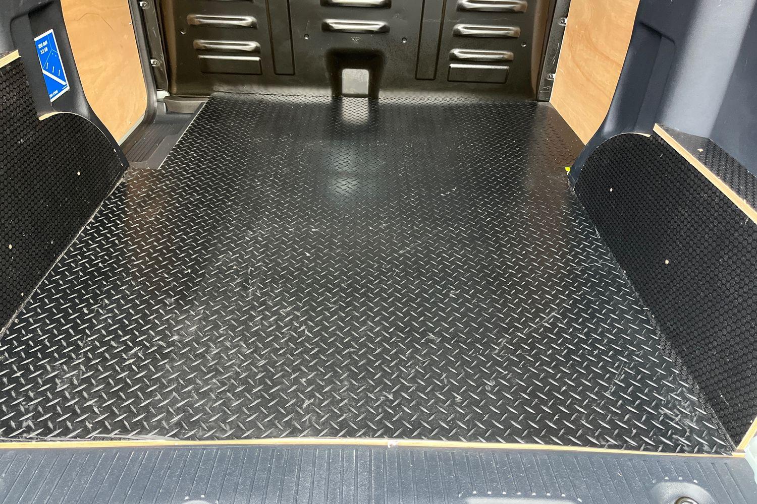 Ford TRANSIT COURIER Photo 16