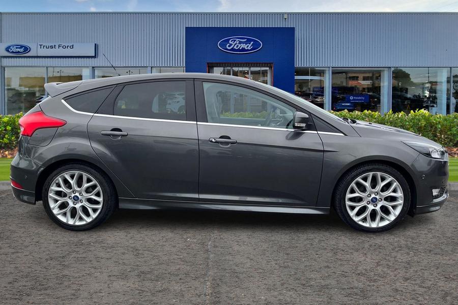 Ford FOCUS Photo autoimg-612922e357b571f22736685d130300e8f937acd5.jpg