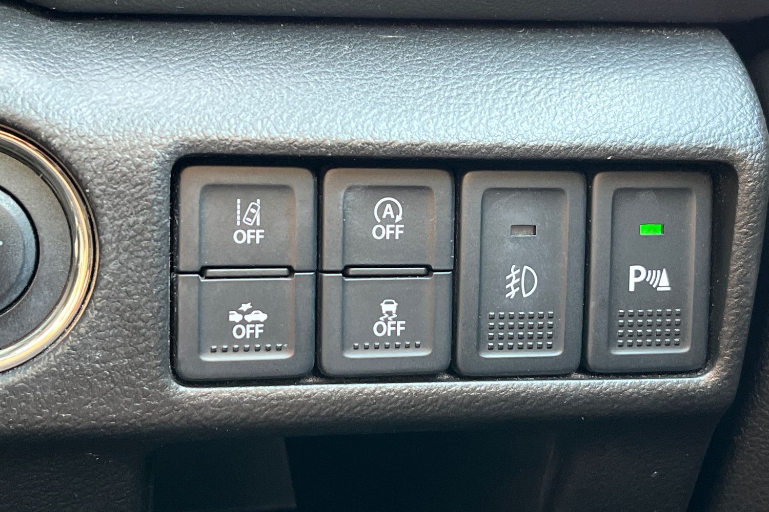Suzuki S-Cross Photo 32