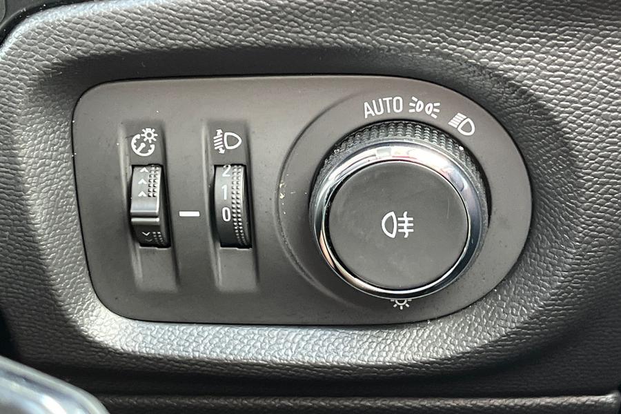 Vauxhall Corsa Photo autoimg-6134d8e85facfd7bc86b67302eaeafea57cf17cb.jpg
