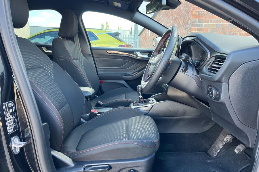 Ford Focus Photo autoimg-6135d1f328d5d8ae7dc0c05e53805900f63cc9a3.jpg