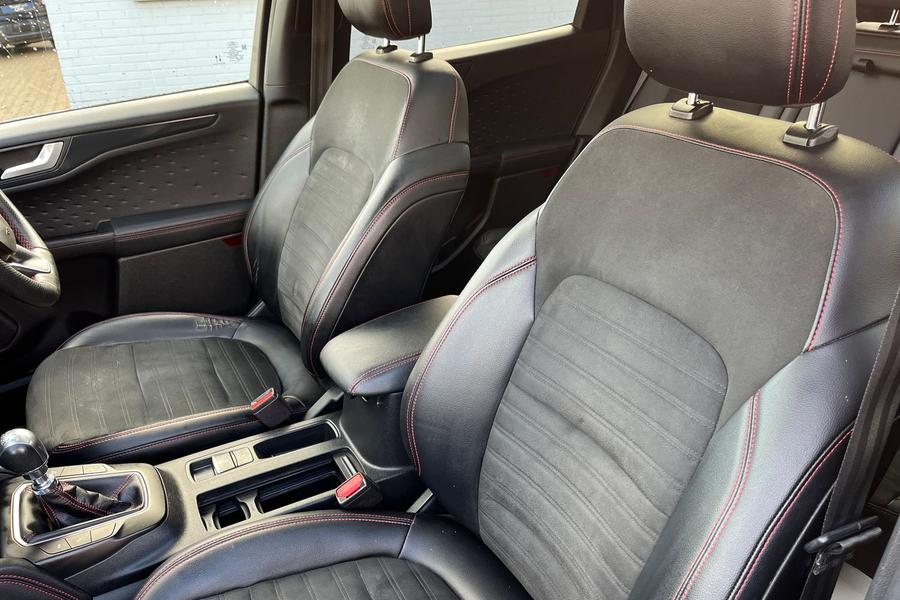Ford KUGA Photo autoimg-6136555e02c601ccfdce269f4cd6c53073eb2654.jpg