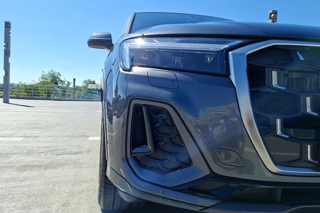 AUDI Q7 Photo 29