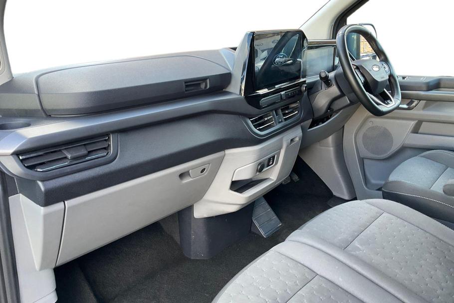 Used FORD TOURNEO CUSTOM CK24UDN 3