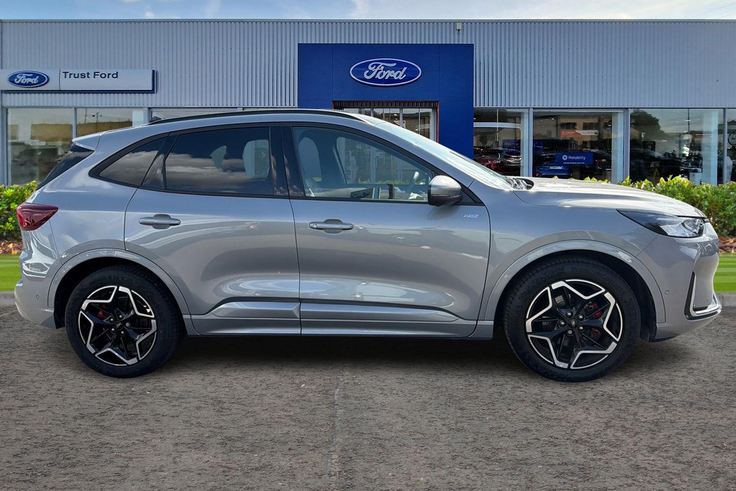 Ford KUGA Photo 2