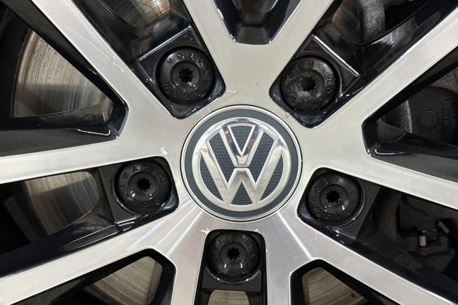 Volkswagen Golf Photo 33