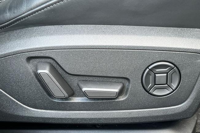Audi A6 Saloon Photo 26