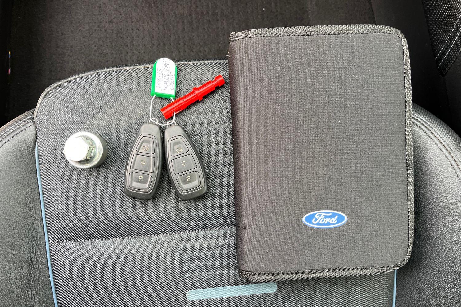 Ford Focus Photo 21