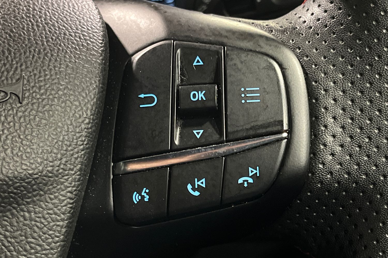 Ford FOCUS Photo 39
