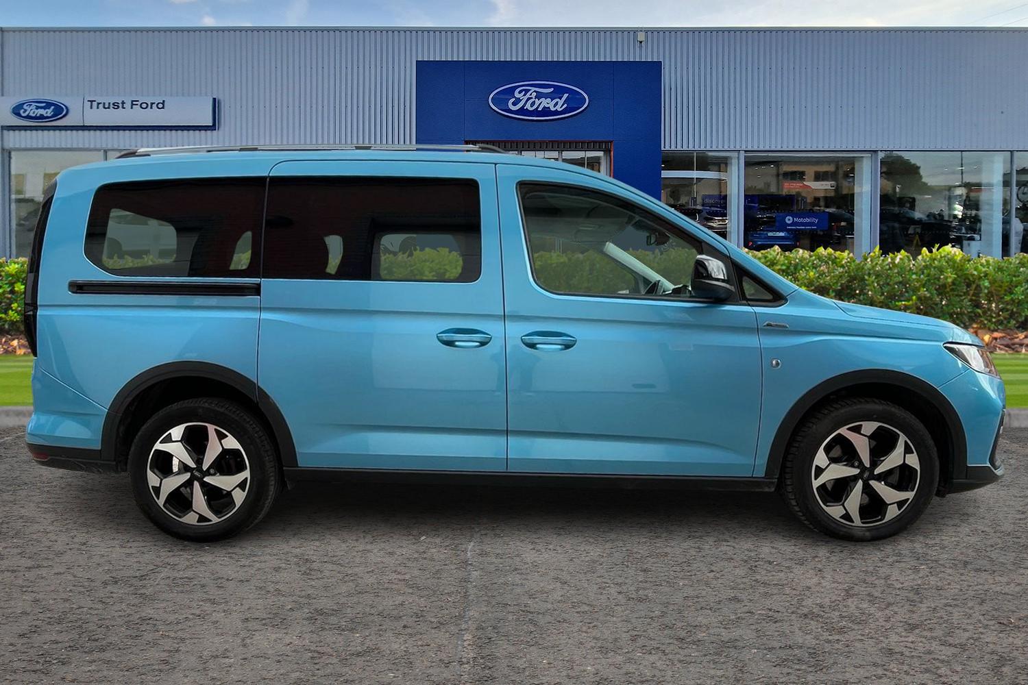 Ford TOURNEO CONNECT Photo 2