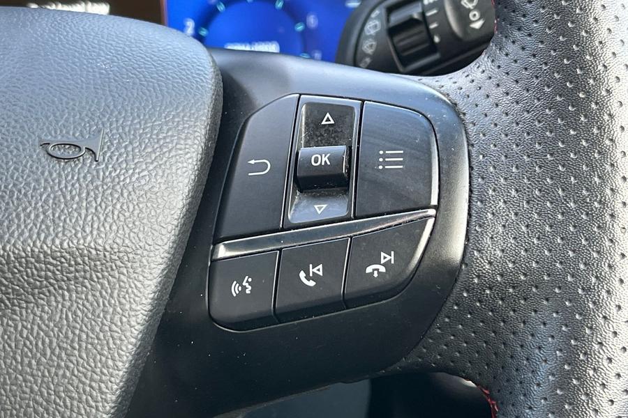 Ford Kuga Photo autoimg-61438501efd6cf64a6ac8cabbd335a5929cc386d.jpg