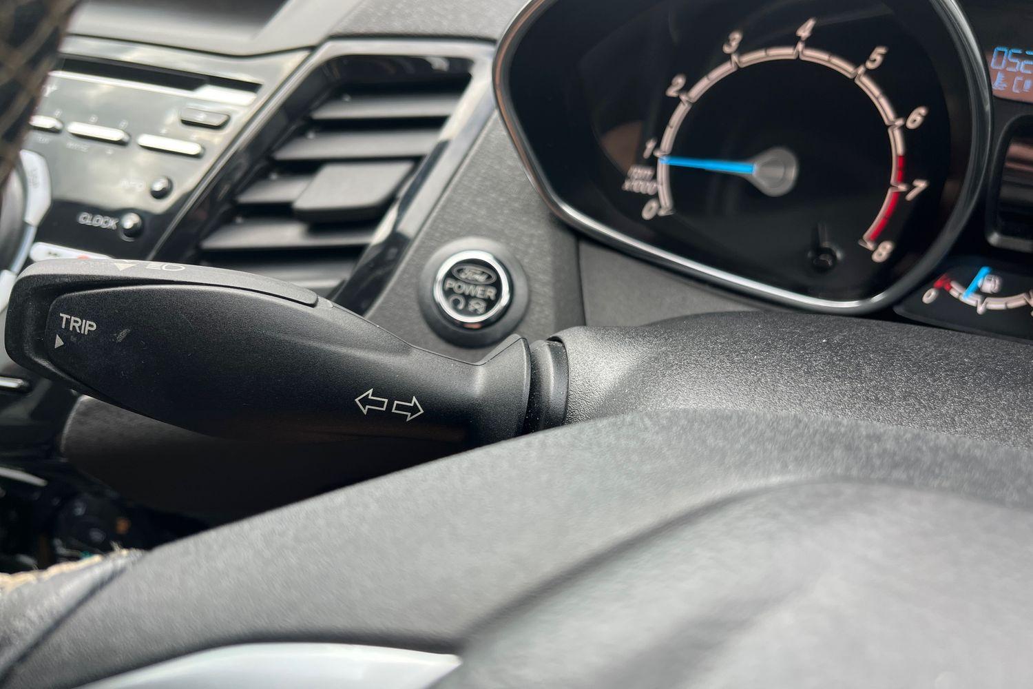 Ford FIESTA Photo 13