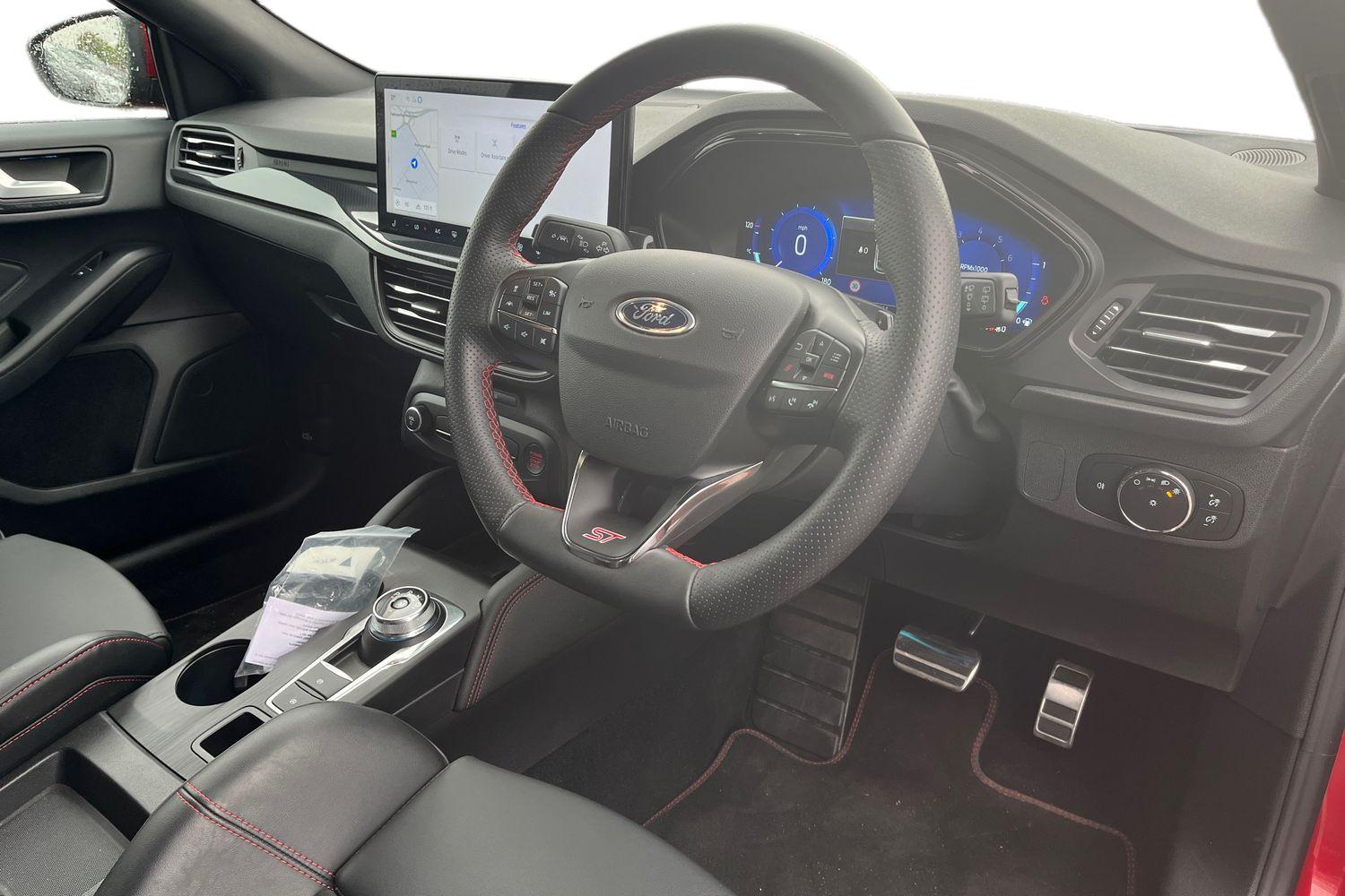 Ford FOCUS Photo 8