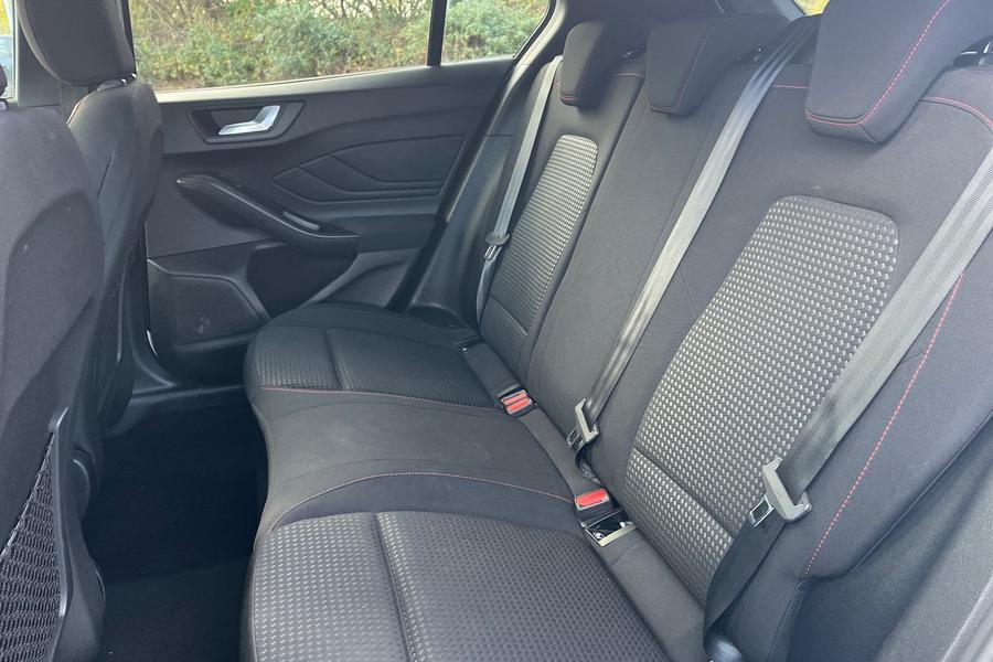 Ford FOCUS Photo autoimg-614e9383e400b4381f6fa4e7eec87edb559aba0c.jpg