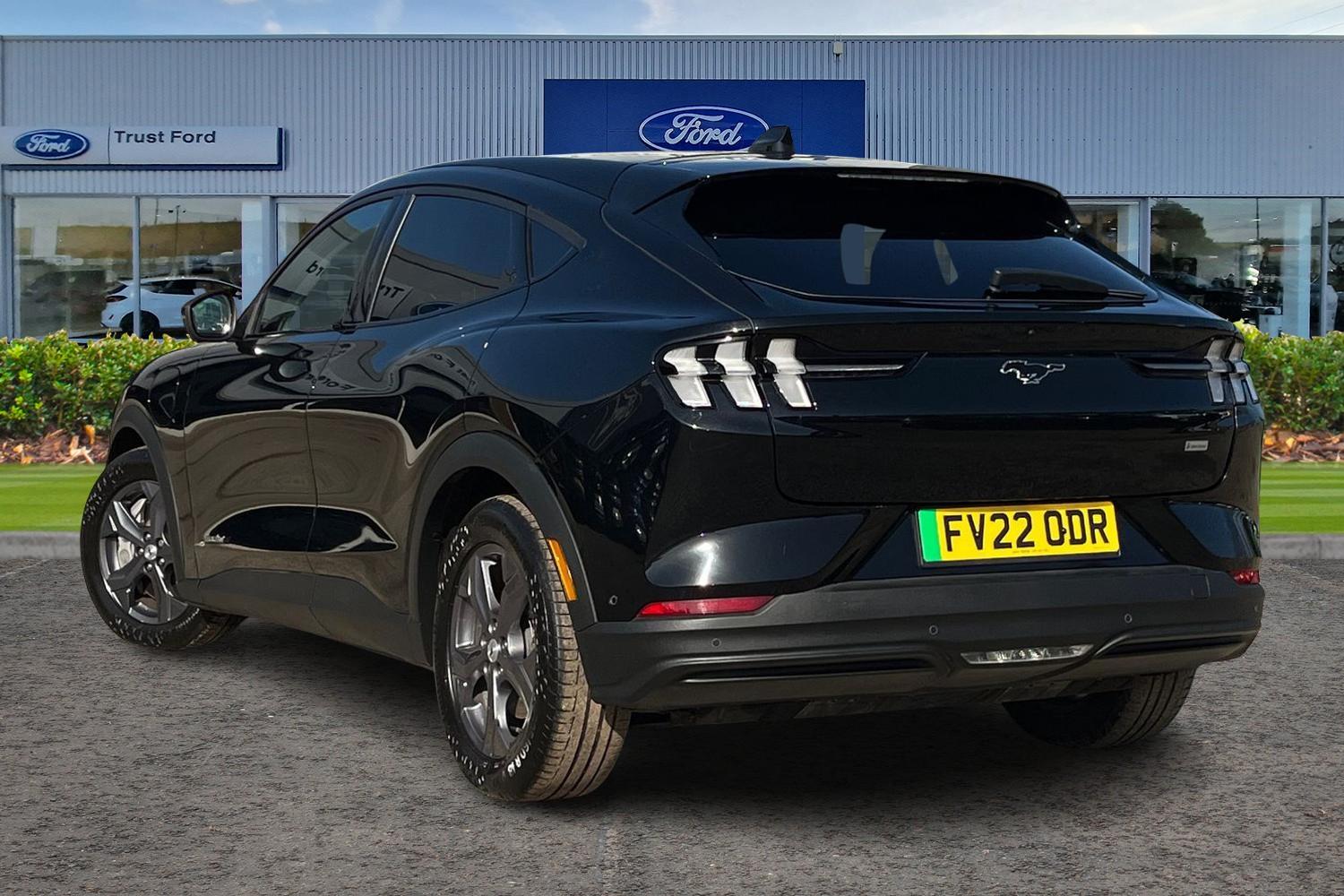 Ford Mustang Mach-E Photo 1