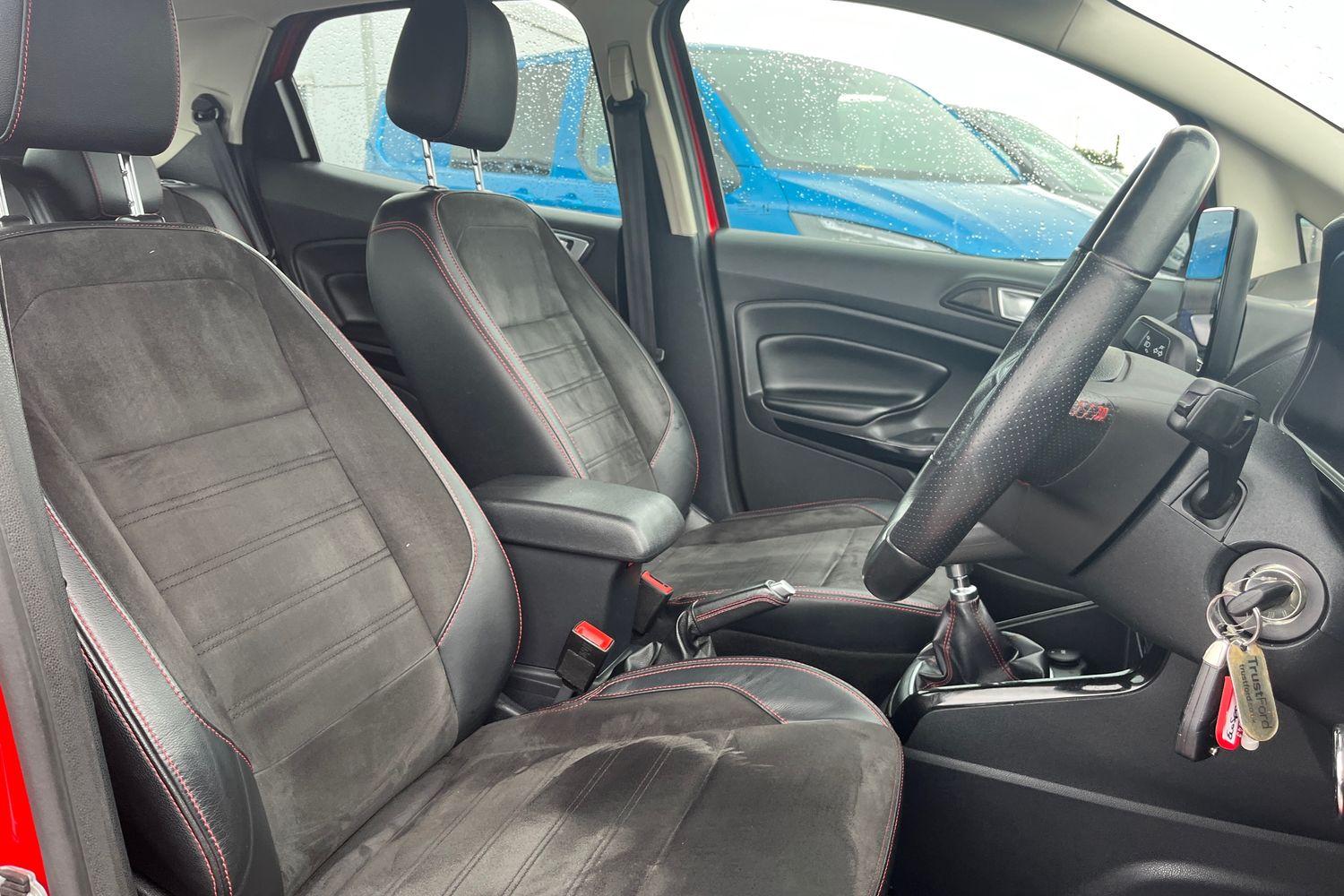 Ford ECOSPORT Photo 16