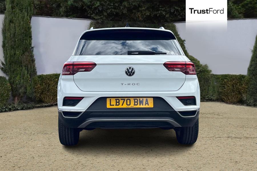 Volkswagen T-ROC Photo autoimg-6152b71c14dd627f6e70697a0b3f2be699ff454b.jpg