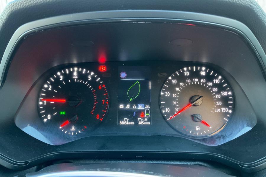 Renault Captur Photo autoimg-61568b6b30240f66f1cadb98d1e61632b4ba203e.jpg