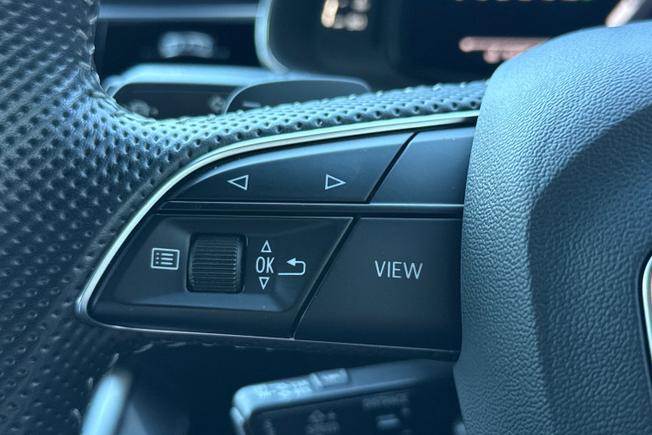 AUDI Sq7 Photo 16